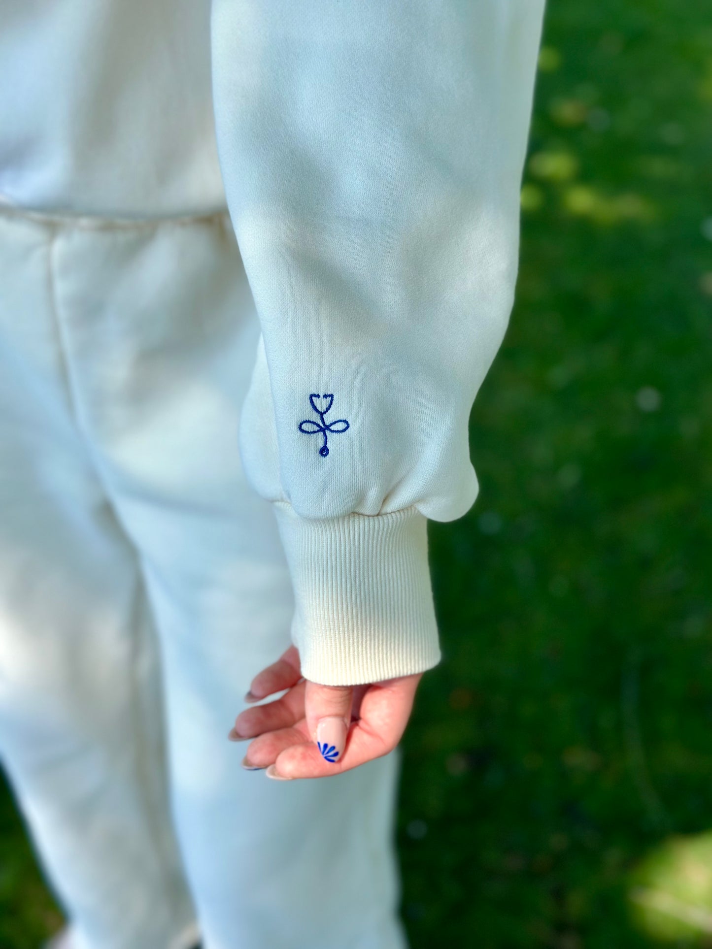 The Vitals Crewneck – Buttercream