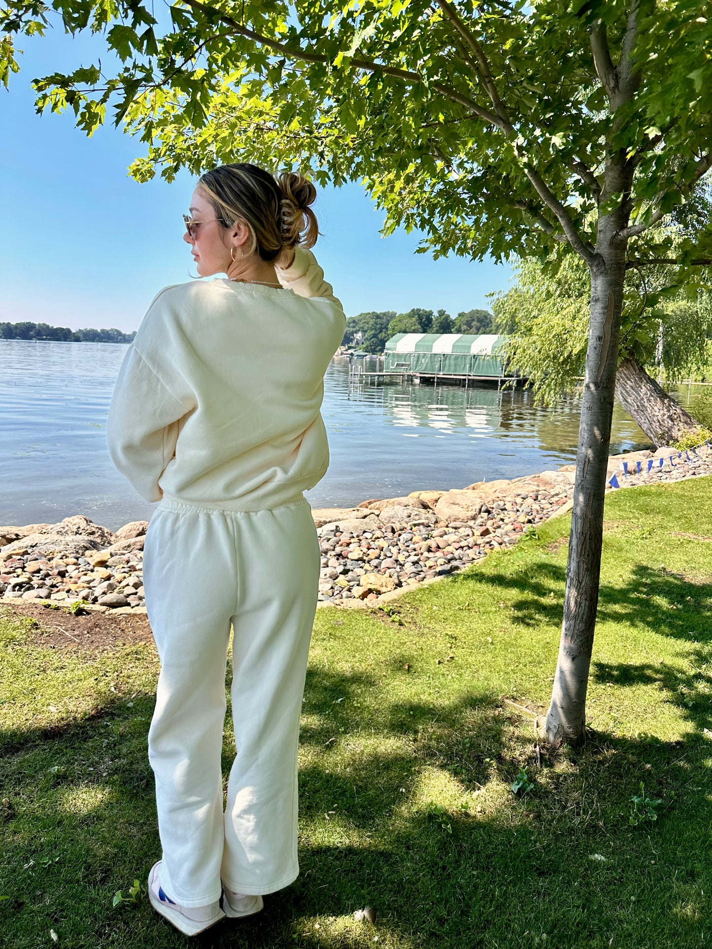 The Vitals Crewneck – Buttercream