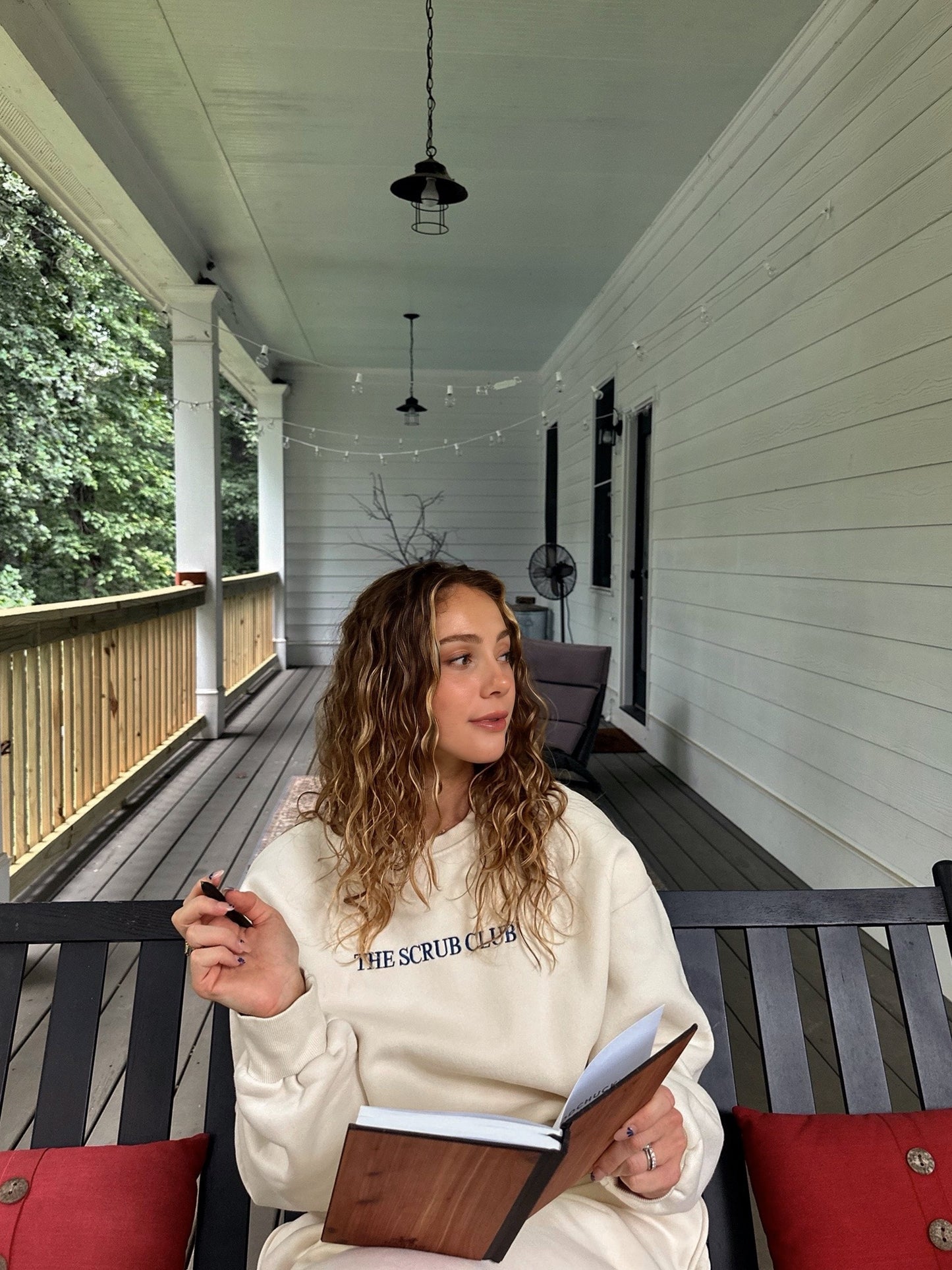 The Vitals Crewneck – Buttercream